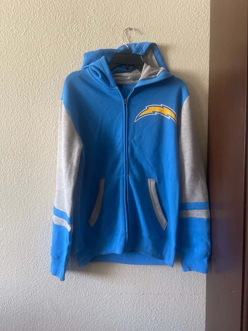 LAChargers NFL Team Apparel Youth Full-Zip Hoodie Sweatshirt youth xl
